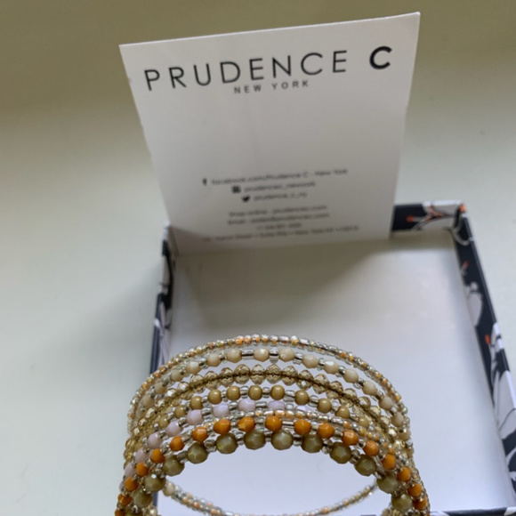 Prudence C beaded bracelet - Picture 3 of 3